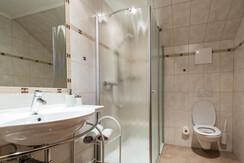 DU/WC Zimmer 4 DU/WC Zimmer 4