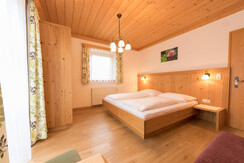 hainzbauer-2252 hainzbauer-2252