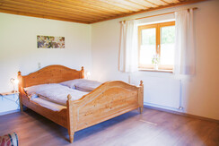 Großes Schlafzimmer mit Doppelbett und Schlafcouch Großes Schlafzimmer mit Doppelbett und Schlafcouch