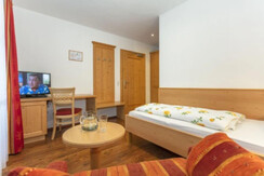Dreibettzimmer 2 Dreibettzimmer 2