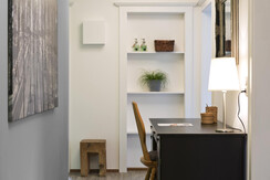 Flur mit Schreibtisch - Appartement #2 Flur mit Schreibtisch - Appartement #2
