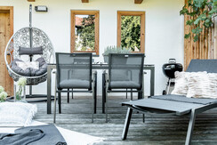 Privater umzäunter Garten mit Terrasse - App. #3 Privater umzäunter Garten mit Terrasse - App. #3