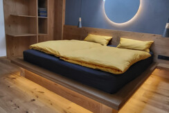 Bett_stehend Bett_stehend