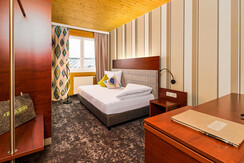 Single room Etro style