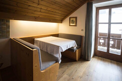 Sitzecke im Schlafzimmer 4 mit Balkon
