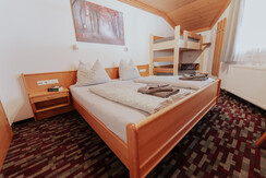 Asitz Großes Schlafzimmer 1