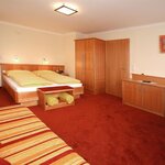 Photo of single room with shower, WC