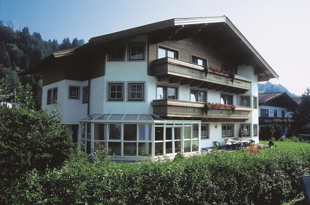 Haus Grundner im Sommer