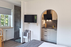 GARTEN Küche und Dusche 