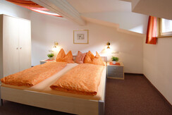 Doppelzimmer Sparefroh Dachboden