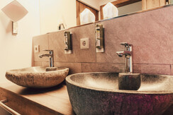 7_focus-media_web_familiensuite-salzburger-bad5