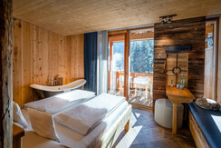 mama thresl_hotel_leogang_credit_by_guenter_standl