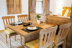 Studio_Holz_Essbereich2