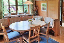 Sitzgruppe mit Esstisch EschenWald Sitzgruppe mit Esstisch EschenWald