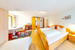 Leogang-Schlafzimmer-06042024_110139 Leogang-Schlafzimmer-06042024_110139